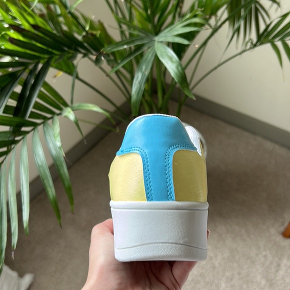 Beautiful New HandPainted Shoes MultiColor - Picture 5 of 8